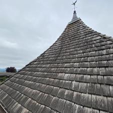 Cedar-Shake-Roof-Wash-in-Vancouver-WA 5